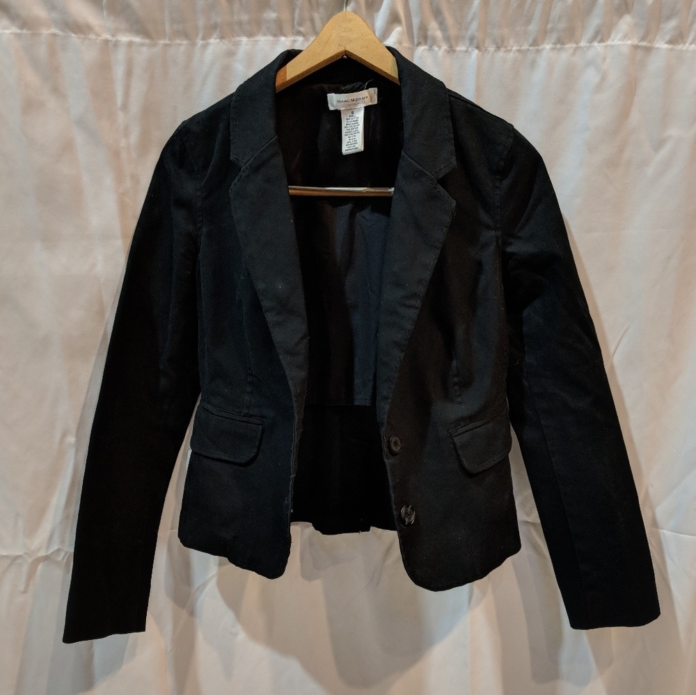 Black fitted button front blazer